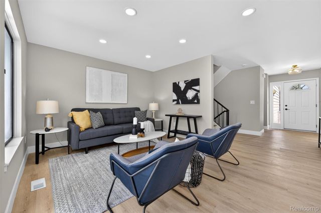 22747 Cranbrooke Drive, Novi, MI 48375