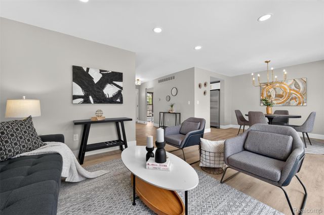 22747 Cranbrooke Drive, Novi, MI 48375