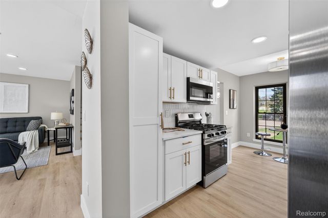 22747 Cranbrooke Drive, Novi, MI 48375