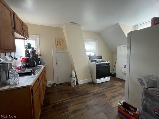 9300 Madison Avenue, Cleveland, OH 44102