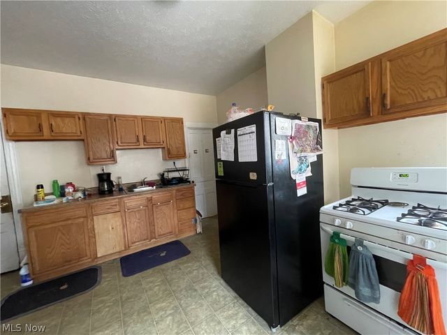 9300 Madison Avenue, Cleveland, OH 44102