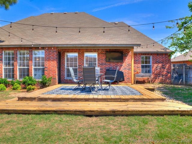 9940 E 119th Place S, Bixby, OK 74008