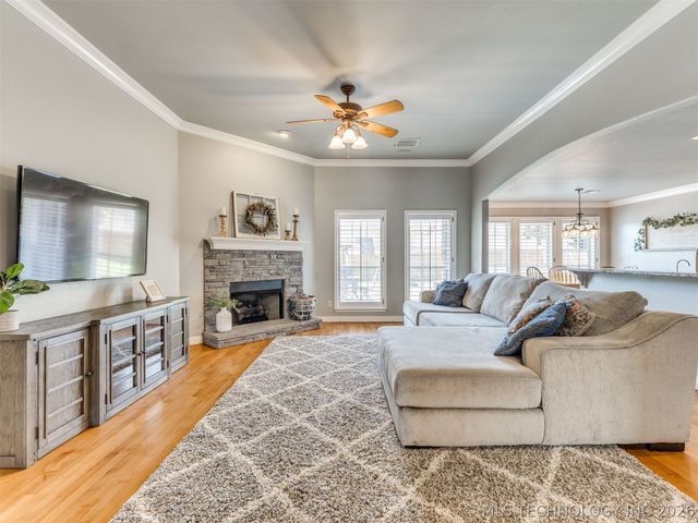 9940 E 119th Place S, Bixby, OK 74008