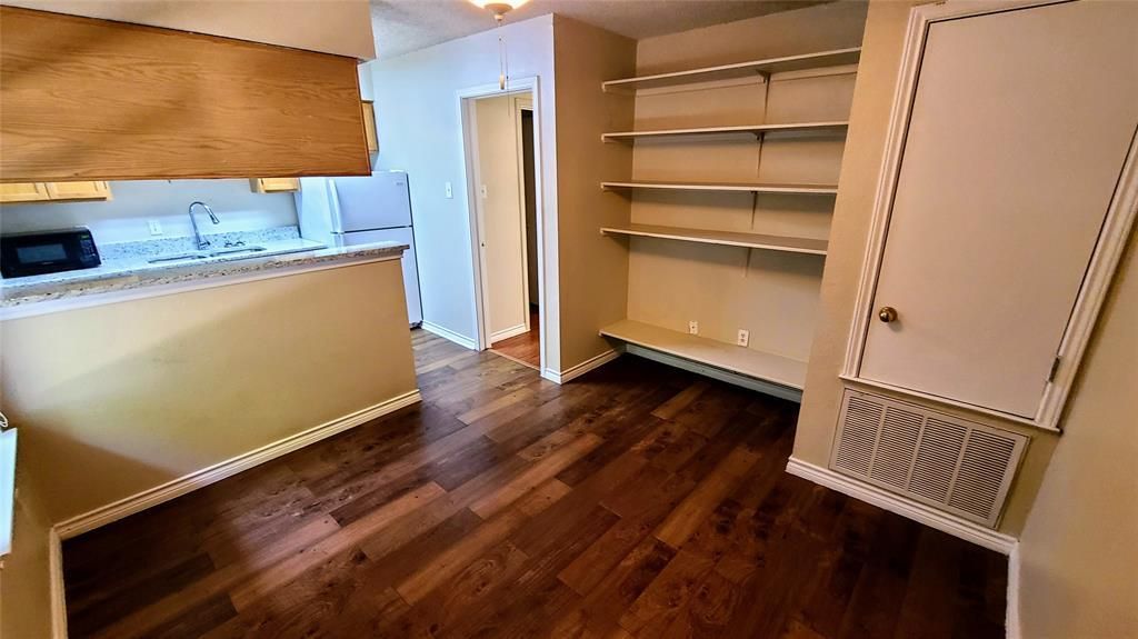 1907 Robbins PL 103, Austin, TX 78705