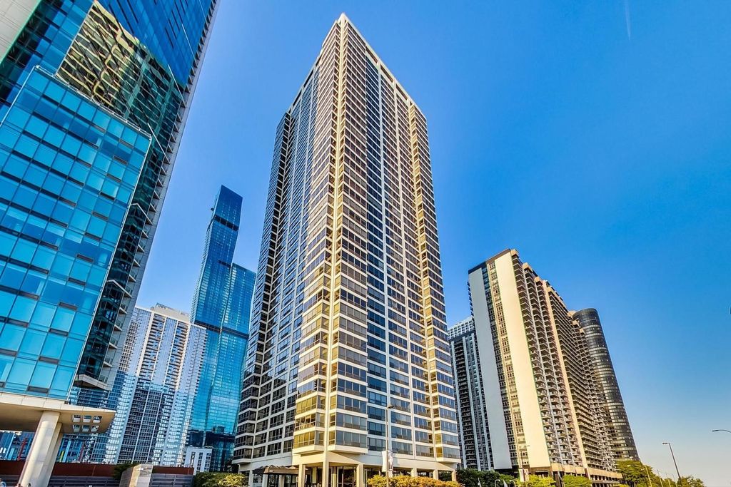 360 E Randolph Street 2506, Chicago, IL 60601
