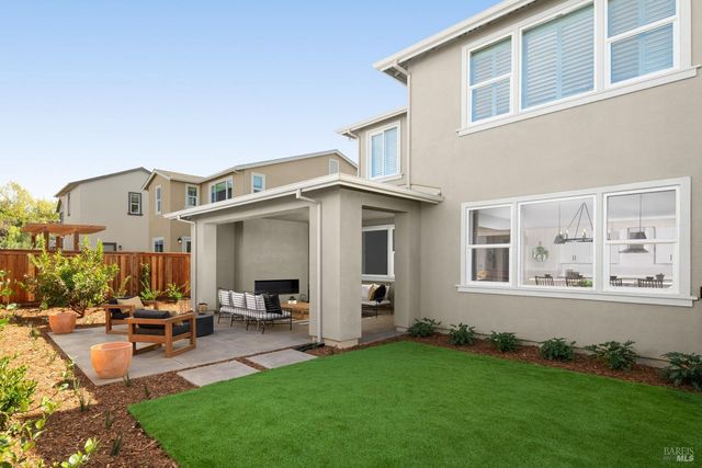 2535 Courtney Ave, Santa Rosa, CA 95403