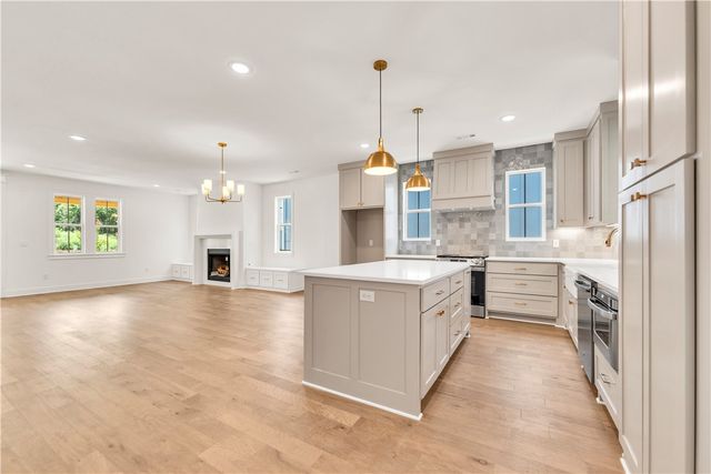 2342 E Rolling Hills Drive, Fayetteville, AR 72703