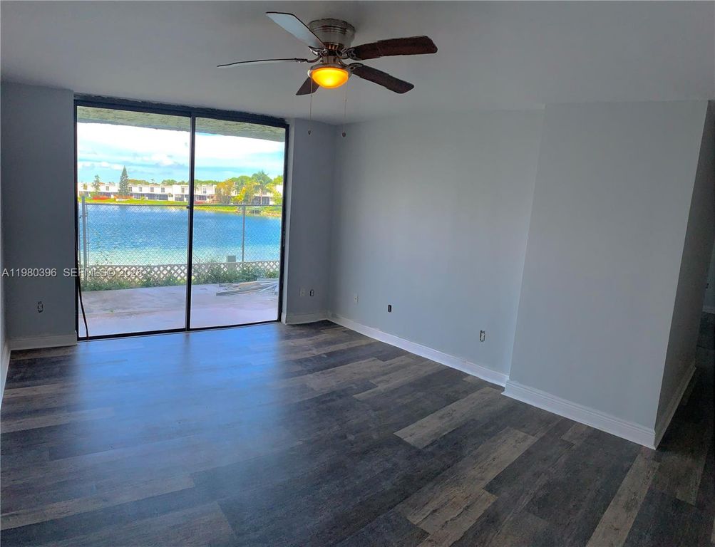 8307 SW 142nd Ave E112, Miami, FL 33183