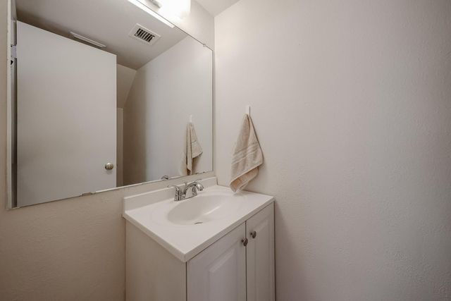10410 N 7th Place Unit 2, Phoenix, AZ 85020