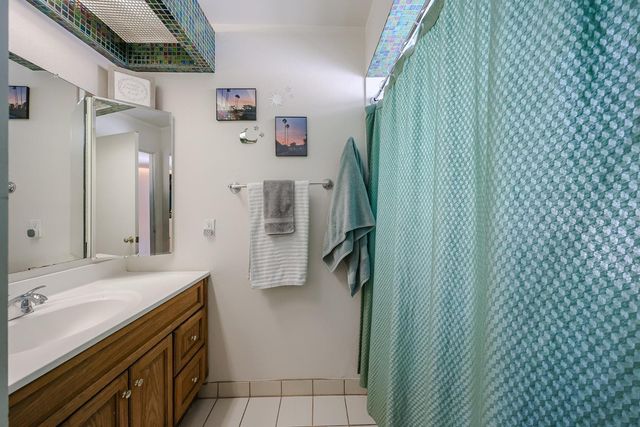 10410 N 7th Place Unit 2, Phoenix, AZ 85020