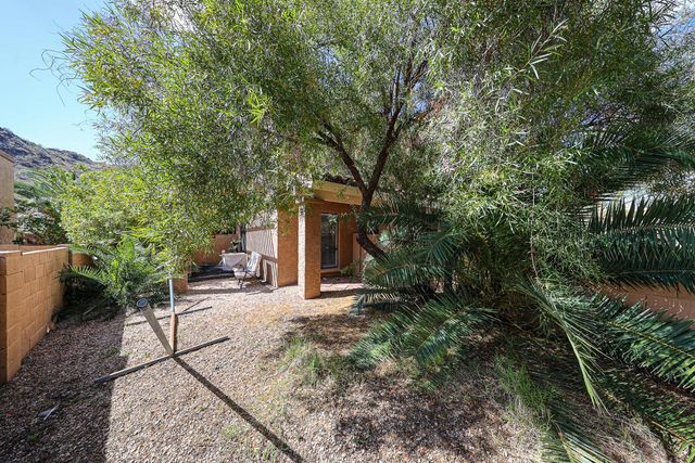 10410 N 7th Place Unit 2, Phoenix, AZ 85020