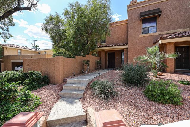 10410 N 7th Place Unit 2, Phoenix, AZ 85020