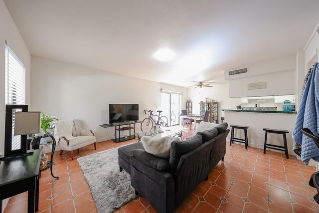 10410 N 7th Place Unit 2, Phoenix, AZ 85020