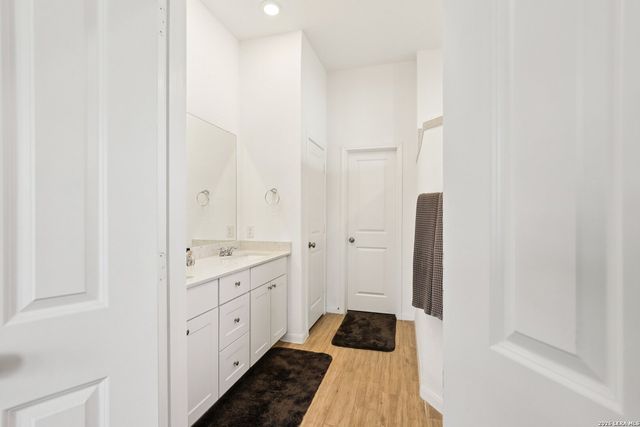 8908 LUCIANO RDG, Seguin, TX 78155