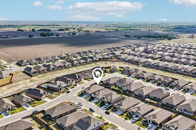 8908 LUCIANO RDG, Seguin, TX 78155