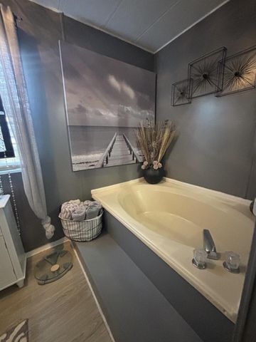 70 SE Spanish Way Way, Port St Lucie, FL 34952