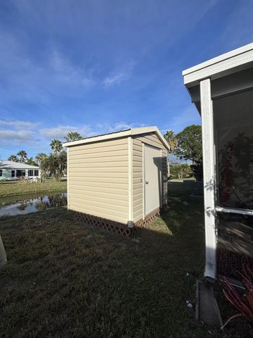 70 SE Spanish Way Way, Port St Lucie, FL 34952
