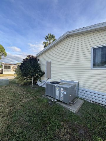 70 SE Spanish Way Way, Port St Lucie, FL 34952