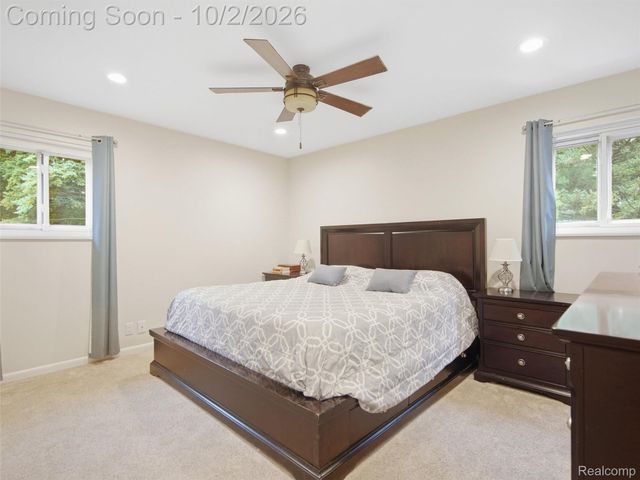 1721 Stratford Street, Sylvan Lake, MI 48320