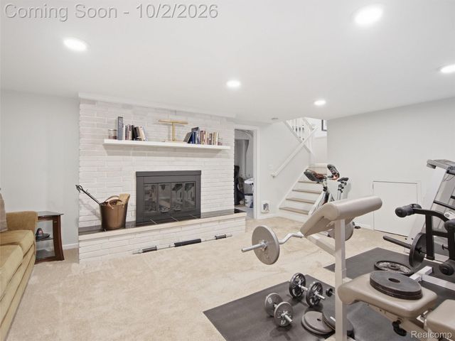 1721 Stratford Street, Sylvan Lake, MI 48320