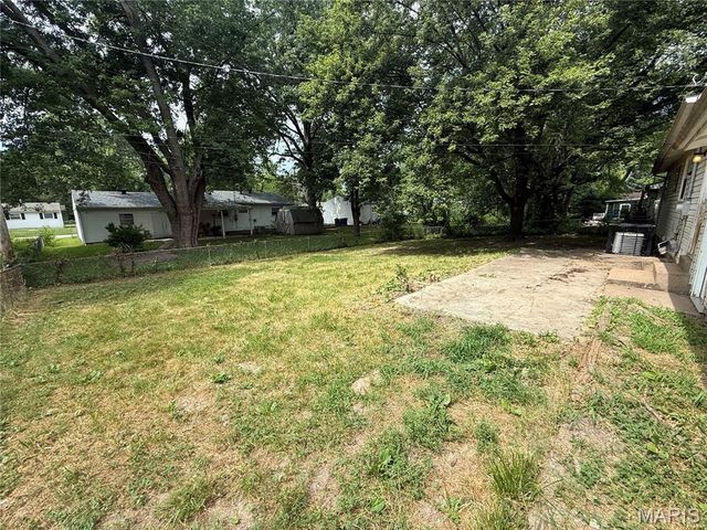 1456 Fairmeadows Lane, St Louis, MO 63138
