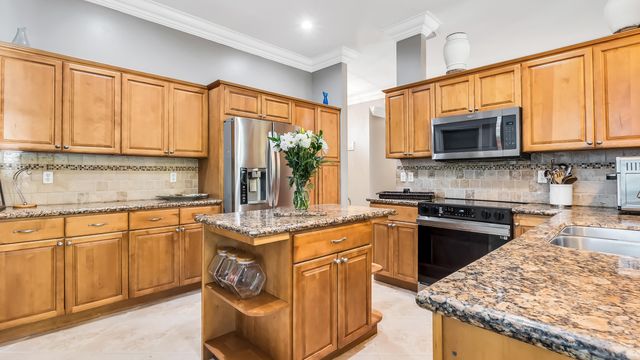 7232 NW 58th Way, Parkland, FL 33067
