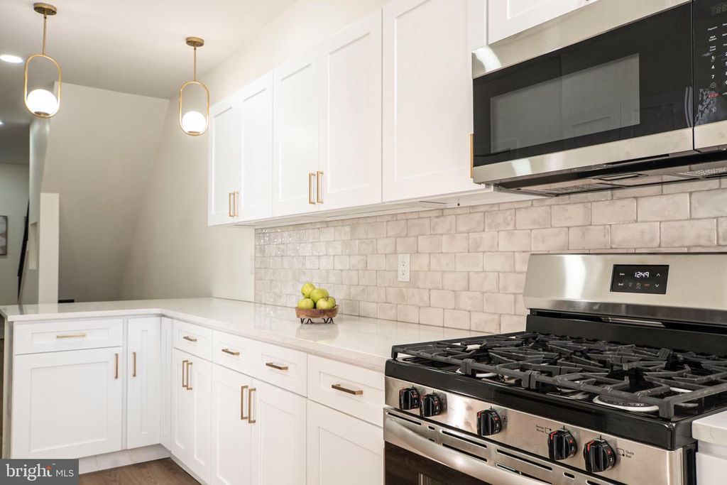 7230 BRIAR RD, Philadelphia, PA 19138