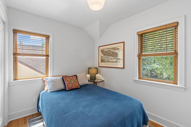 621 Cedar Lake Road S, Minneapolis, MN 55405