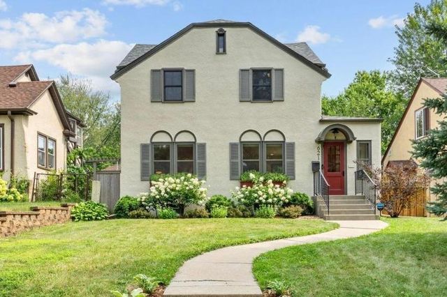 621 Cedar Lake Road S, Minneapolis, MN 55405