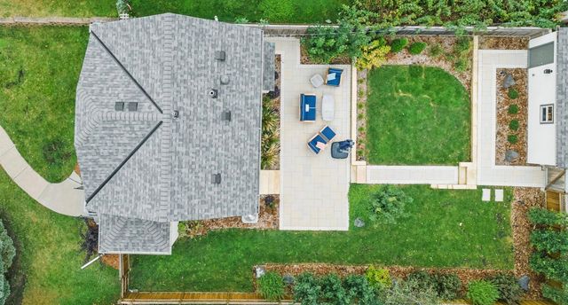 621 Cedar Lake Road S, Minneapolis, MN 55405