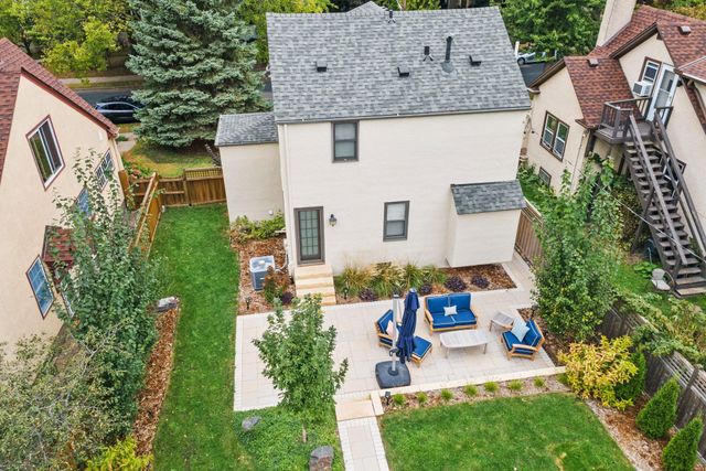 621 Cedar Lake Road S, Minneapolis, MN 55405