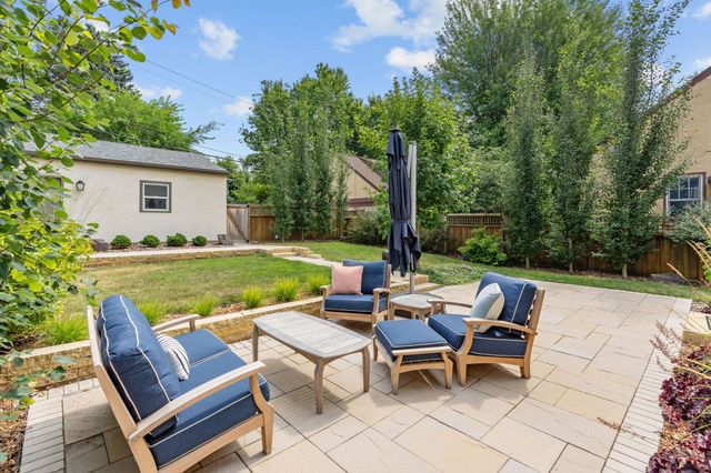 621 Cedar Lake Road S, Minneapolis, MN 55405