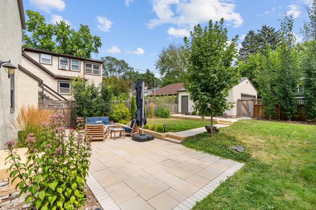 621 Cedar Lake Road S, Minneapolis, MN 55405