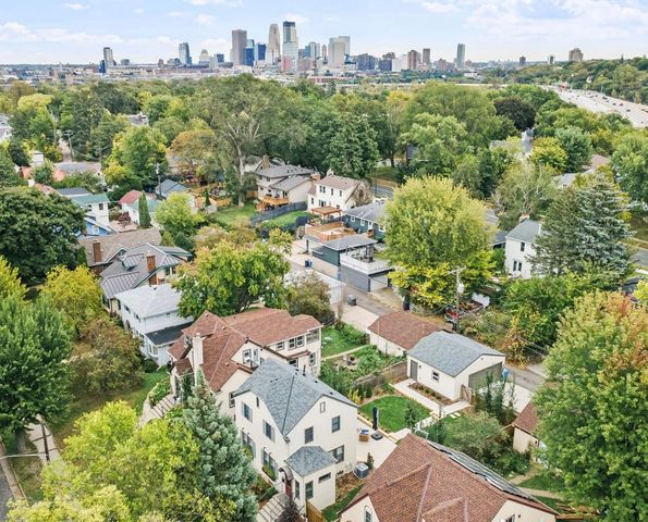 621 Cedar Lake Road S, Minneapolis, MN 55405