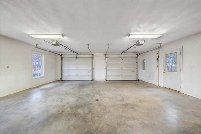 1093 Hales Ford RD, Moneta, VA 24121