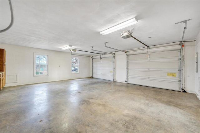 1093 Hales Ford RD, Moneta, VA 24121