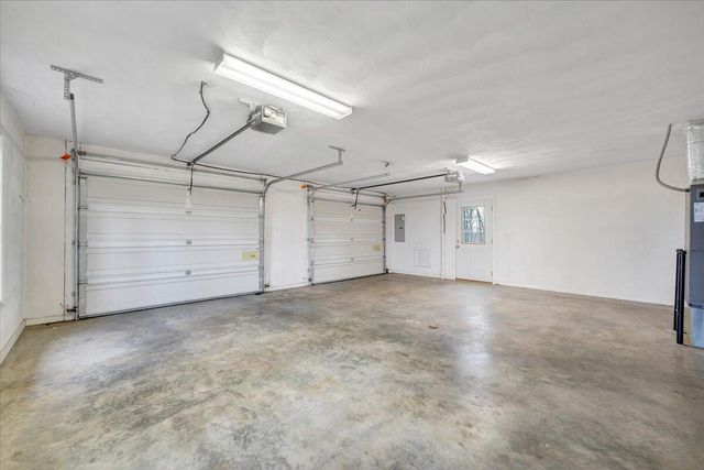 1093 Hales Ford RD, Moneta, VA 24121