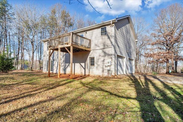 1093 Hales Ford RD, Moneta, VA 24121