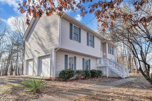 1093 Hales Ford RD, Moneta, VA 24121