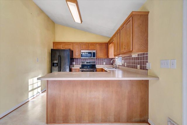 1093 Hales Ford RD, Moneta, VA 24121