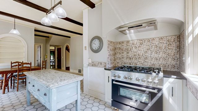 1007 Poplar Street, Murray, KY 42071