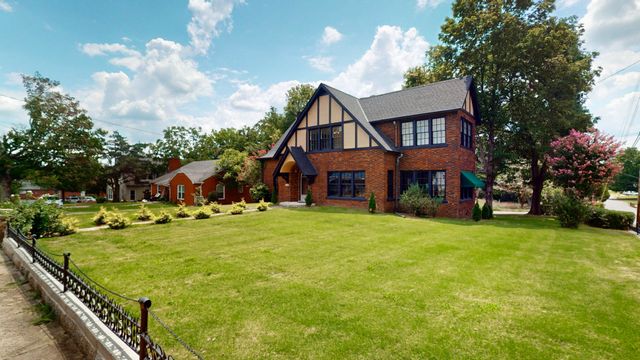 1007 Poplar Street, Murray, KY 42071