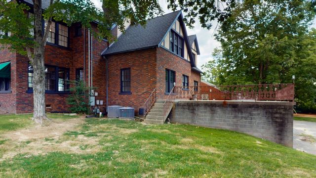 1007 Poplar Street, Murray, KY 42071