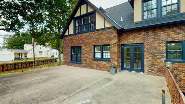 1007 Poplar Street, Murray, KY 42071