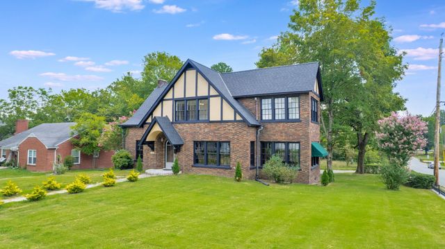 1007 Poplar Street, Murray, KY 42071