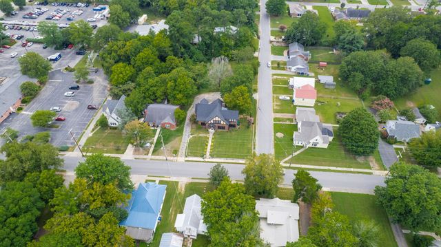 1007 Poplar Street, Murray, KY 42071