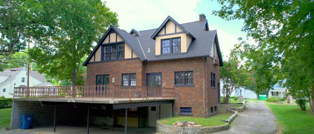 1007 Poplar Street, Murray, KY 42071