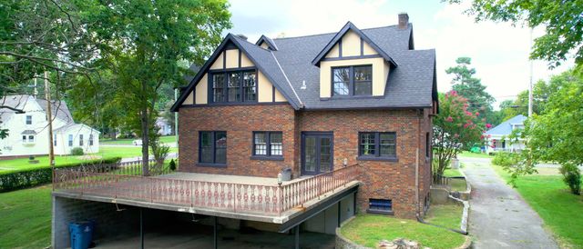 1007 Poplar Street, Murray, KY 42071