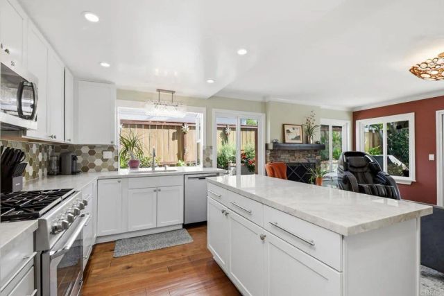 551 Splitrail Drive, Encinitas, CA 92024