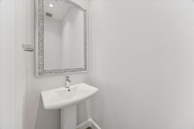 1211 Caroline Street 1504, Houston, TX 77002